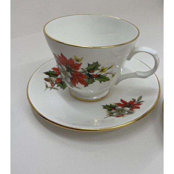 Sadler Wellington Bone China Poinsettia Tea Cups & Saucers Set of 2 Holiday - Picture 6 of 10